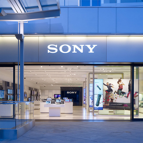 sony stores usa equipped with retail digital signage